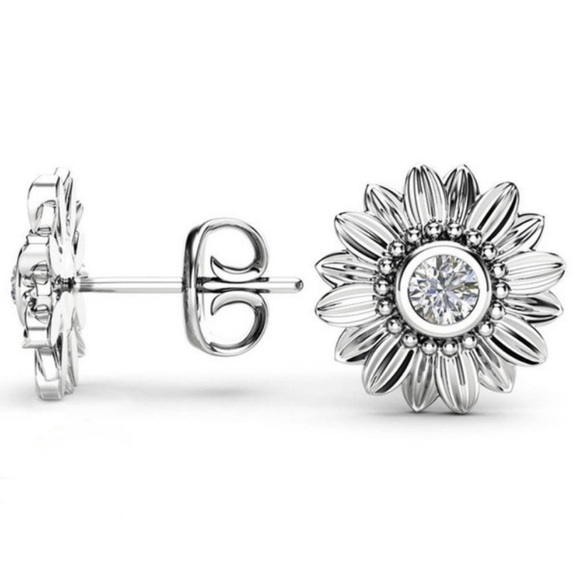 ¥ DIAMOND STERLING SILVER SUNFLOWER STUD EARRINGS - Picture 2 of 3